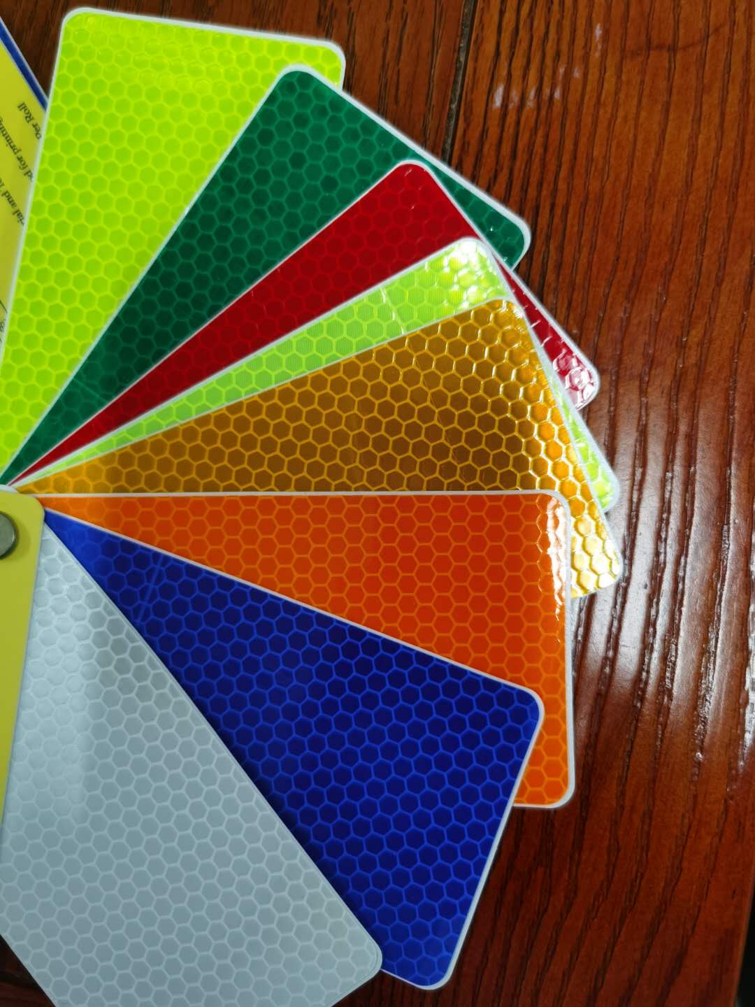 Joint Prismatic Reflective Foil
